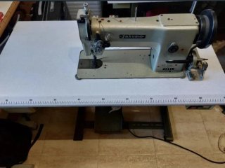 Máquina de coser triple arrastre Yakumo