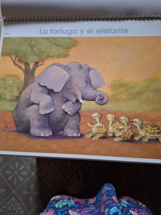 Espositor antiguo , de cuentos