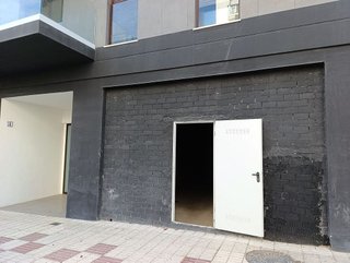 Local comercial en venta en Puerto - Plaza de Toros en Estepona