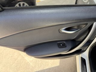BMW 118i SPORT. TECHO NAVEGADOR LLANTAS GARANTIA