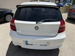 BMW 118i SPORT. TECHO NAVEGADOR LLANTAS GARANTIA