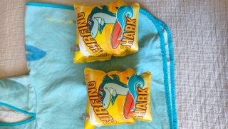 Lote ropa y accesorios playa niño 3 años