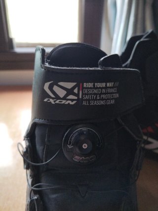 Botines moto marca IXON