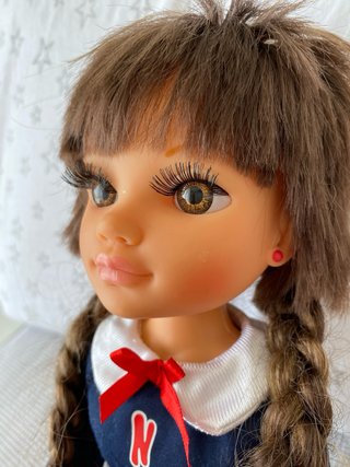 Nancy Colegiala con Accesorios