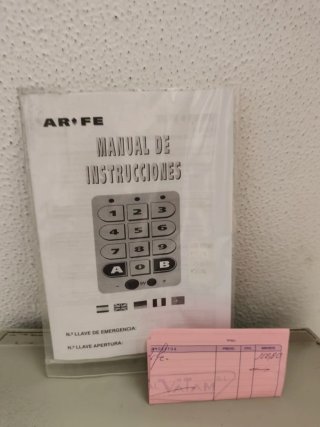 Caja Fuerte Metálica con Teclado Numérico