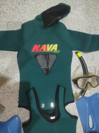Traje de buceo NAVA neopreno + accesorios