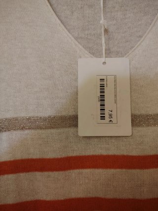 Vestido de rayas naranja y blanco