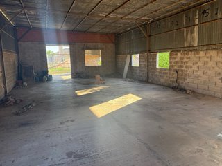 Nave diáfana 180 m² con terreno
