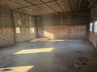 Nave diáfana 180 m² con terreno
