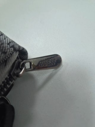 Cartera Guess Estampada