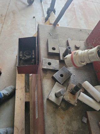 Punzonadora hidráulica industrial
