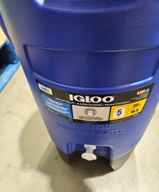 Nevera Igloo 5 Galones con Ruedas