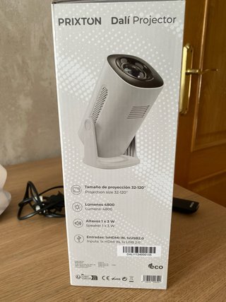 Proyector PRIXTON Dalí Beige/Blanco