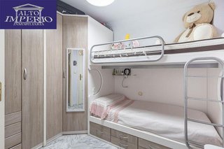 Piso en venta en Cervantes en Granada