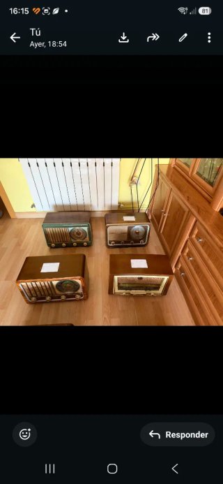 Radios Antiguas Beige y Marrón