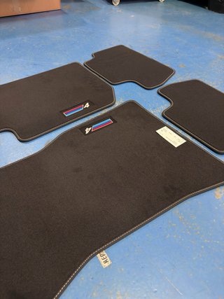 Alfombrillas a estrenar BMW S4 G23 Cabrio (21-act)