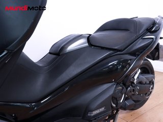 YAMAHA T-MAX 560