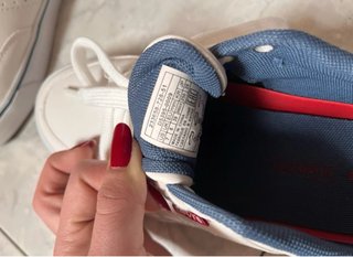 Zapatillas Levi's Blancas y Azules. Tallan grande
