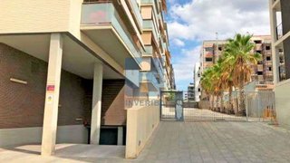 Garaje en venta en Sant Just Desvern