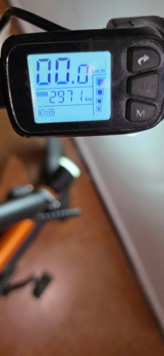 Bicicleta electrica xiaomi naranja con pedales