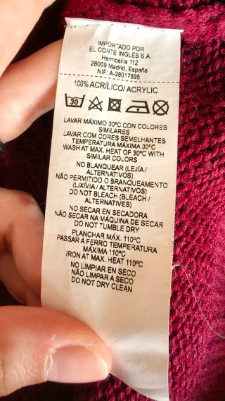 Jersey burdeos con diseño  trenzado