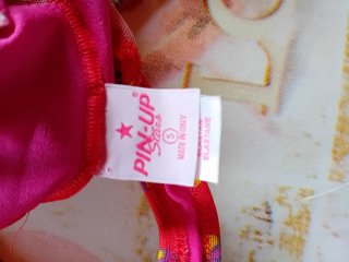 Costume rosso e multicolore monospalla