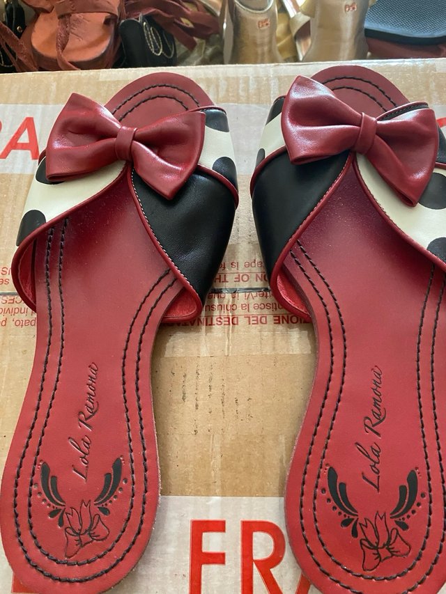 Sandali nuovi neri taglia 39 e 40 di Ted Baker London
