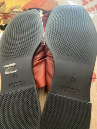 Sandalias nuevas  Negras Talla 39 y 40 son de marc