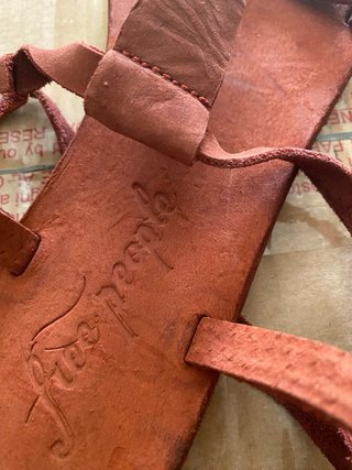 Sandalias nuevas  Negras Talla 39 y 40 son de marc