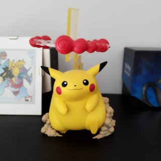 Figura Pikachu VMax