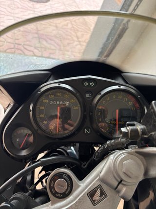 Honda CBR 125R Negra