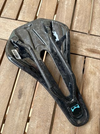 Sillín Ryet Ultimate 143mm Carbono