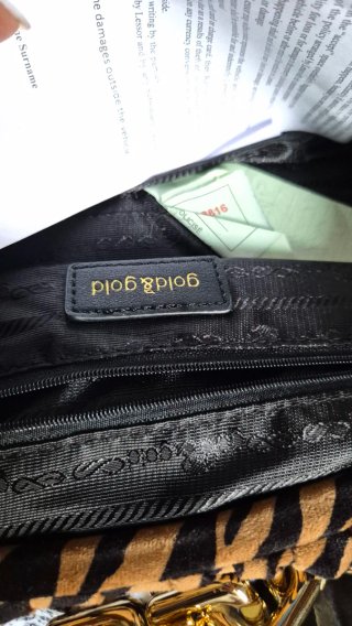 Borsa con catena dorata
