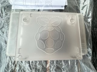 Carcasa Raspberry Pi 4 y Pantalla