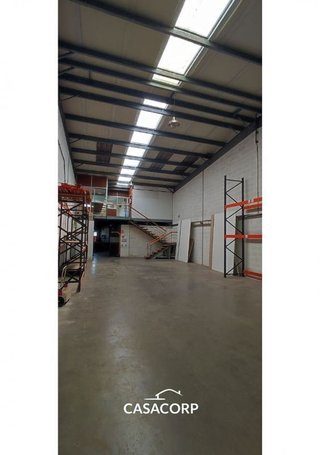 Nave industrial en venta en Santa Cruz de Bezana