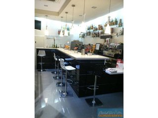 Local comercial en venta en Adra