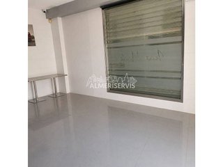 Local comercial en venta en Adra