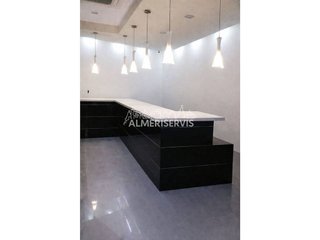 Local comercial en venta en Adra