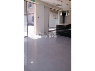 Local comercial en venta en Adra