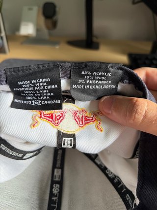 Gorra New Era Red Bull Negra y Blanca