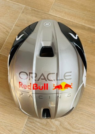 Casco RedBull edition