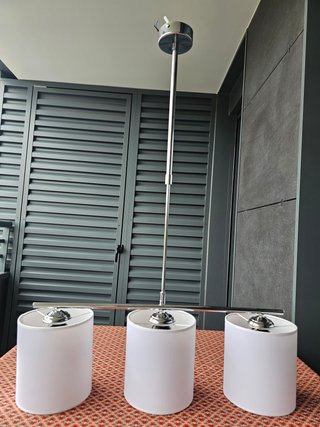 Lámpara 3 tulipas regulable altura