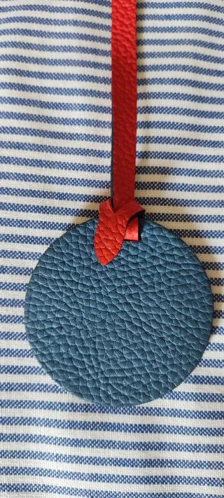 Charm de bolso Moynat Paris piel negro y rojo