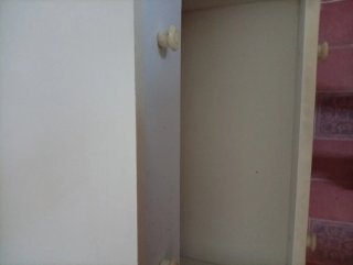 Cajonera de madera blanca