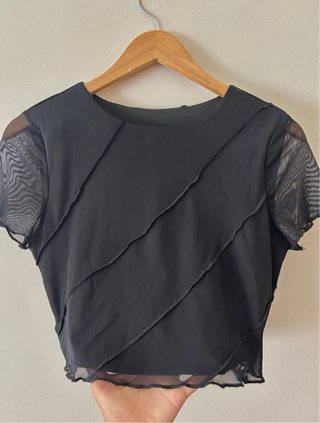 Top de malla negro
