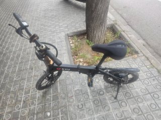 Bicicleta eléctrica DYU con gatillo