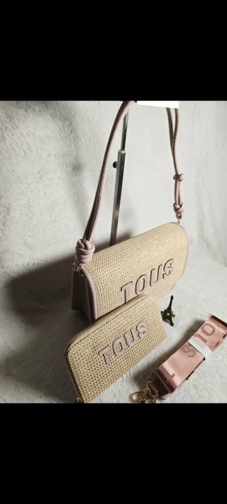 Bolso y cartera Tous beige y blanco