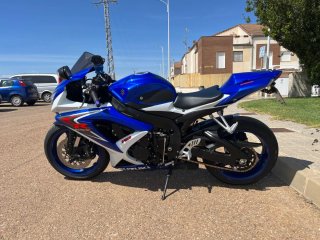 Se vende Suzuki GSX-R 750