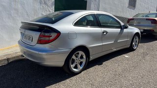 Mercedes-Benz Clase C 2004