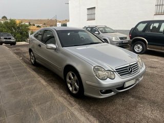 Mercedes-Benz Clase C 2004